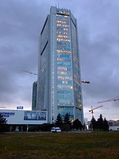 File:240px-Praha, Pankrác, výšková budova.jpg
